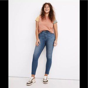 Madewell Curvy High-Rise Skinny Crop Jeans-